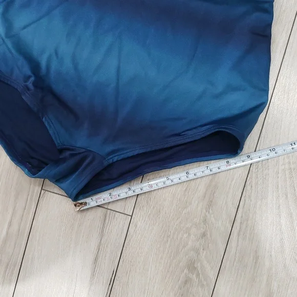 NWOT Victoria's Secret Bikini - Picture 4 of 9